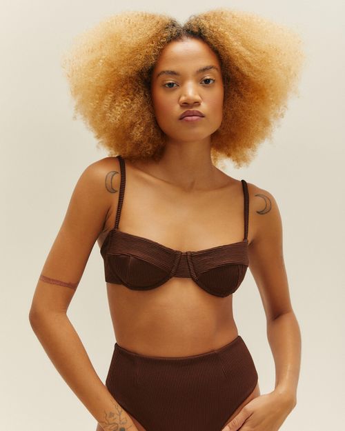 01040528_0338_8-HOTPANTS-CLASSICA-NERVURA