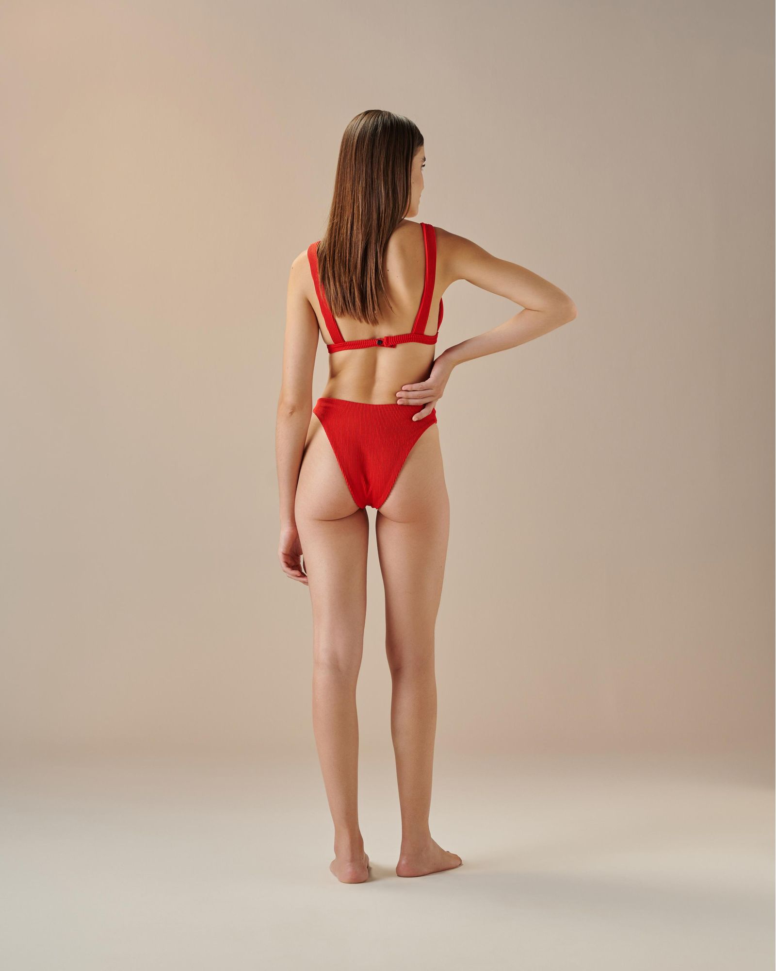 01040470_0247_2-HOTPANTS-BETA-NERVURA