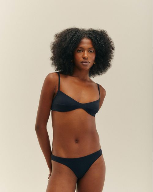 01030306_0001_3-TOP-MONICA