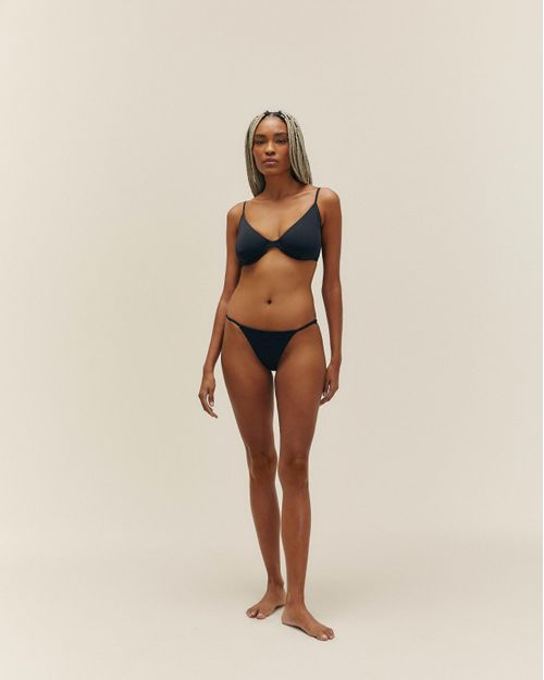 01030664_0001_1-TOP-TINA-REGULAVEL-FP