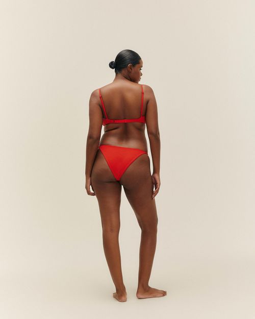 01030666_0247_2-TOP-TINA-REGULAVEL-FP