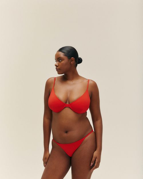 01030666_0247_3-TOP-TINA-REGULAVEL-FP