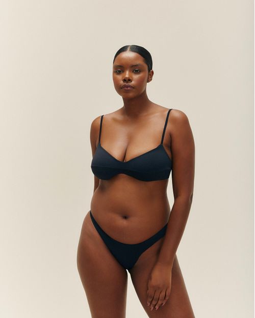 01030668_0001_4-TOP-MONICA-REGULAVEL-FP