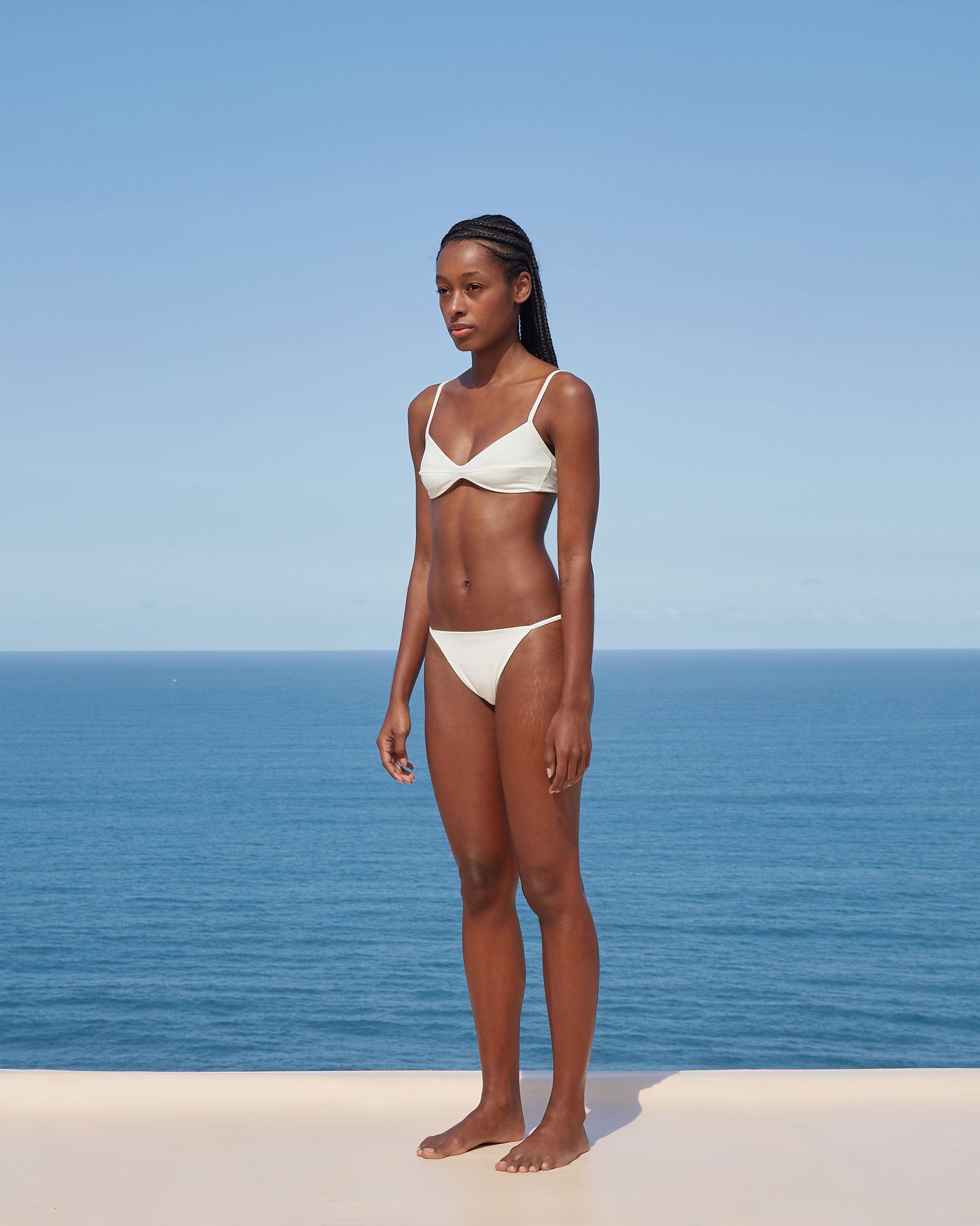 01030325_0014_2-TOP-MONICA