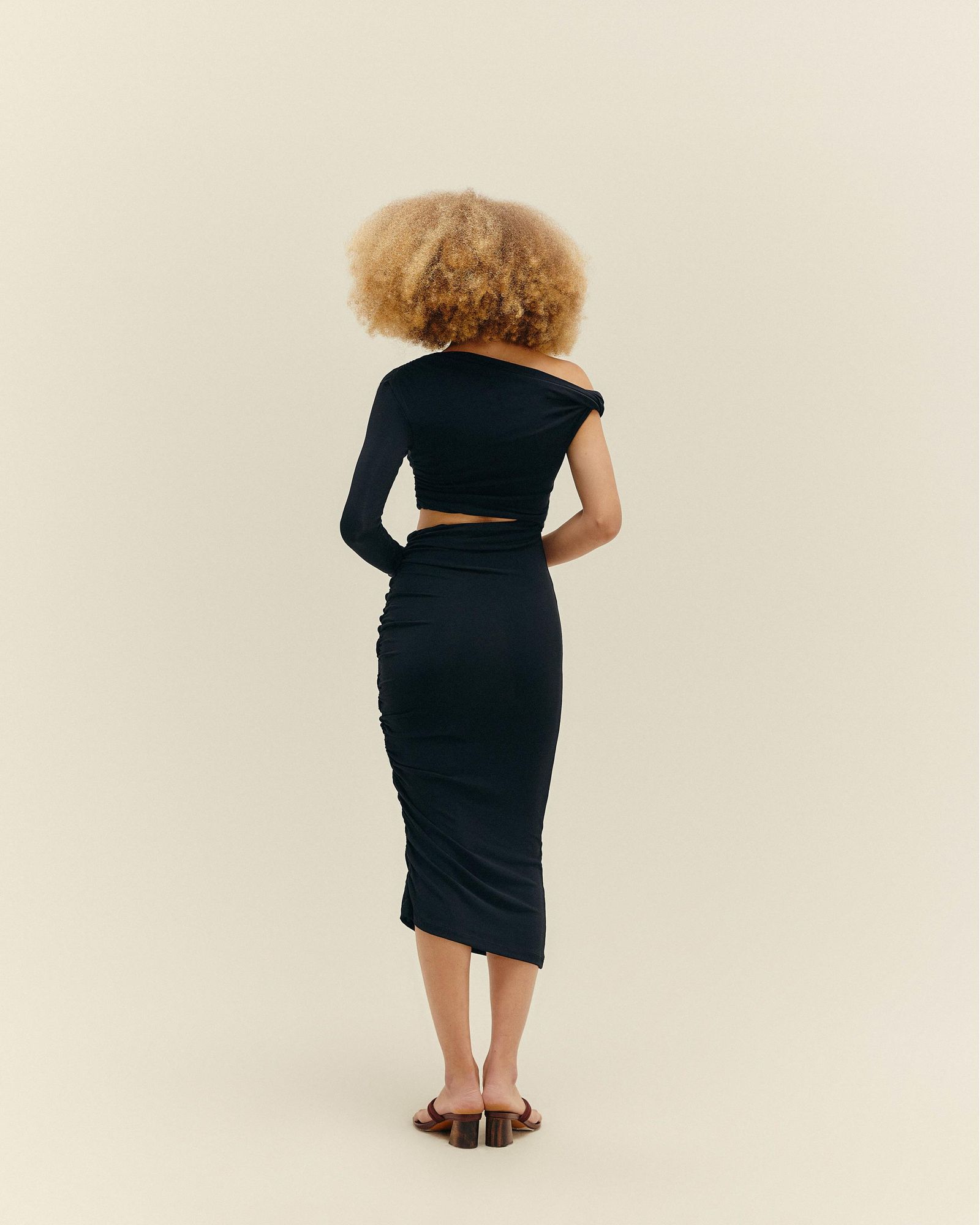 03010261_0001_2-VESTIDO-NOEMI