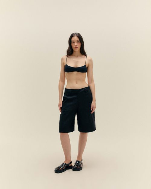 03180002_0001_2-BERMUDA-JULIA-LINHO