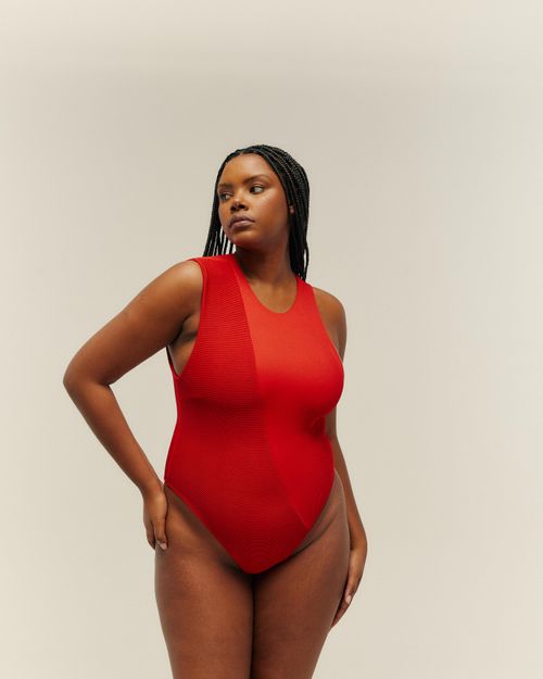 01020547_0247_3-MAIO-RECORTE-NERVURA