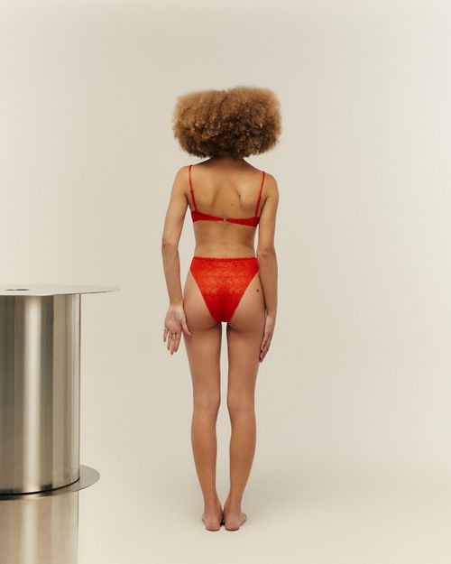 01040733_0393_2-HOTPANTS-MAH-RENDA