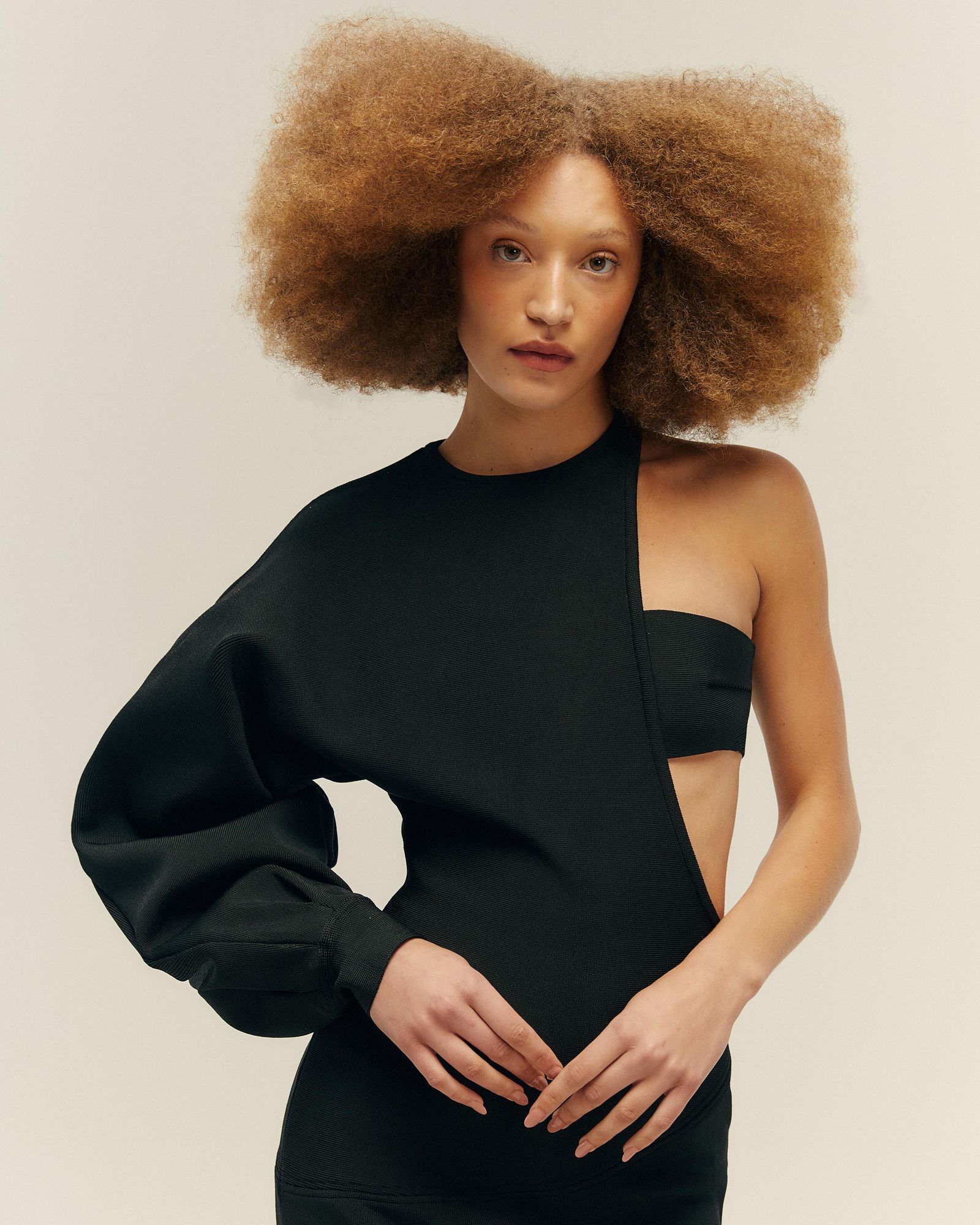 03010319_0001_7-VESTIDO-SUY-TRICOT