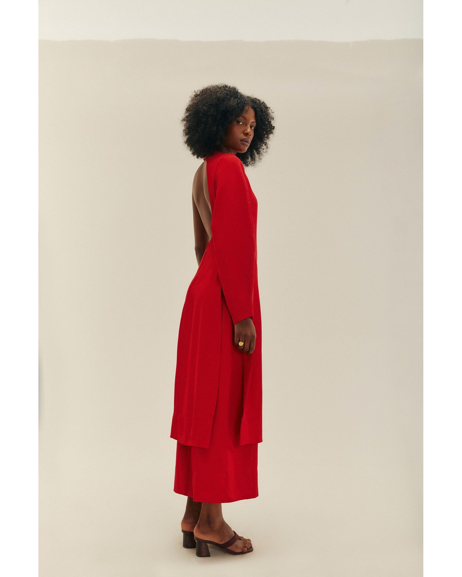 03010173_0247_6-VESTIDO-DECOTE-COSTAS