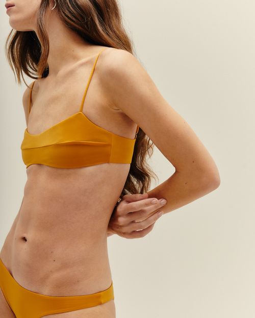 01030916_0152_4-TOP-AGATHA