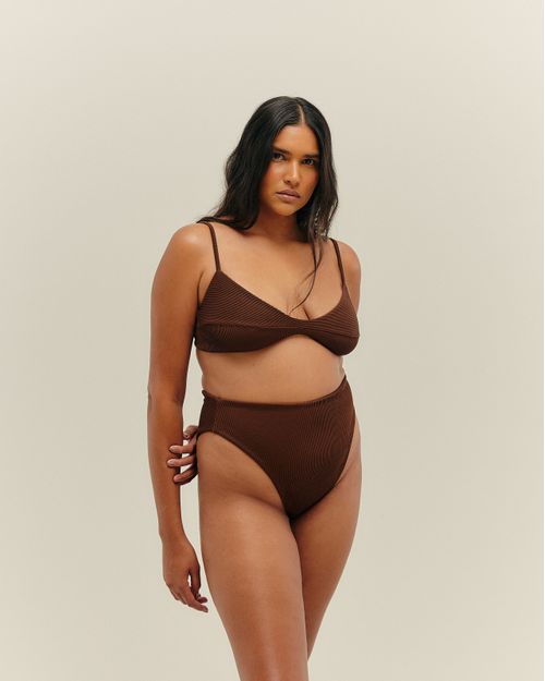 01030914_0338_5-TOP-MONICA-REGULAVEL-NERVURA