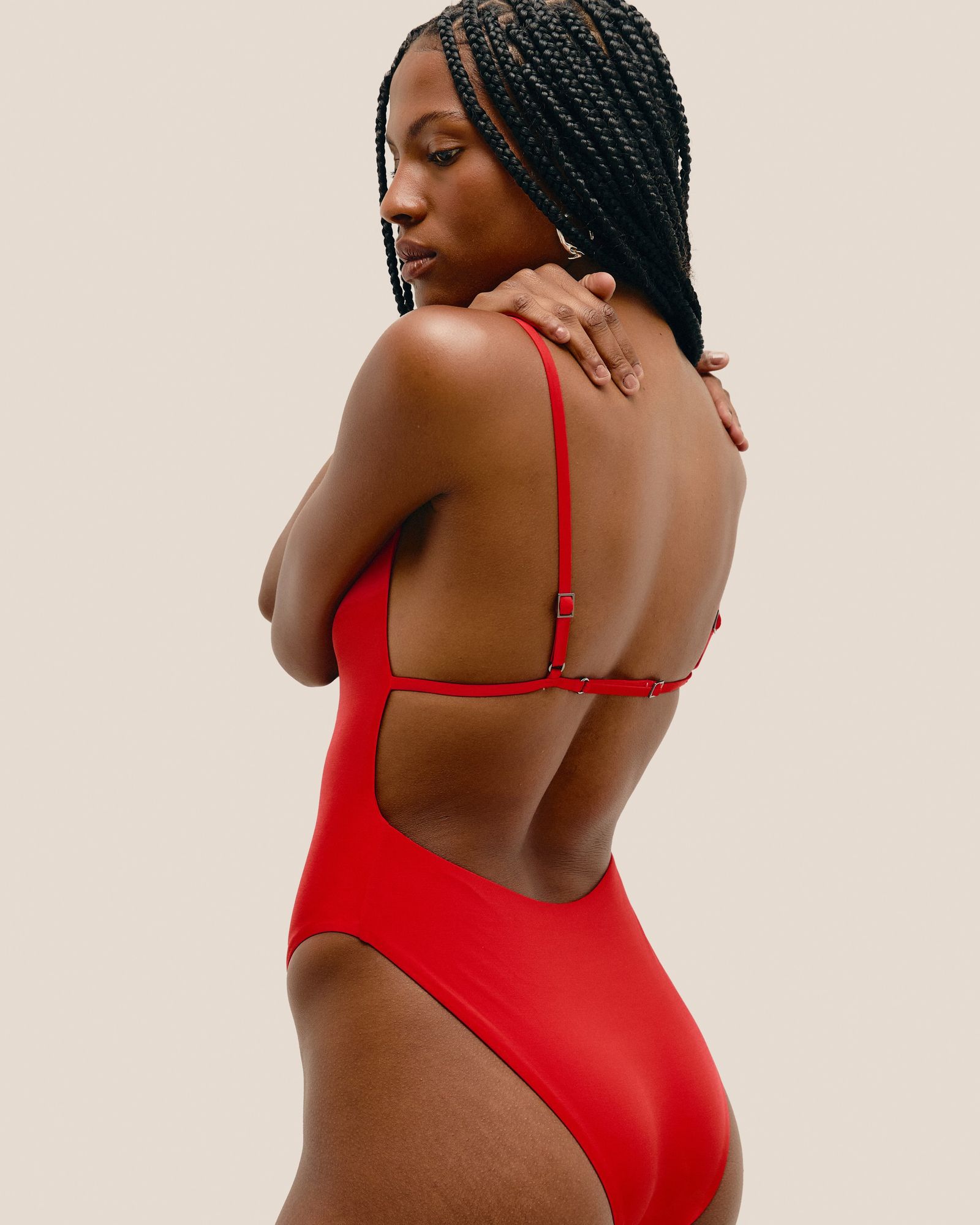 01020608_0247_4-MAIO-NINA-FP