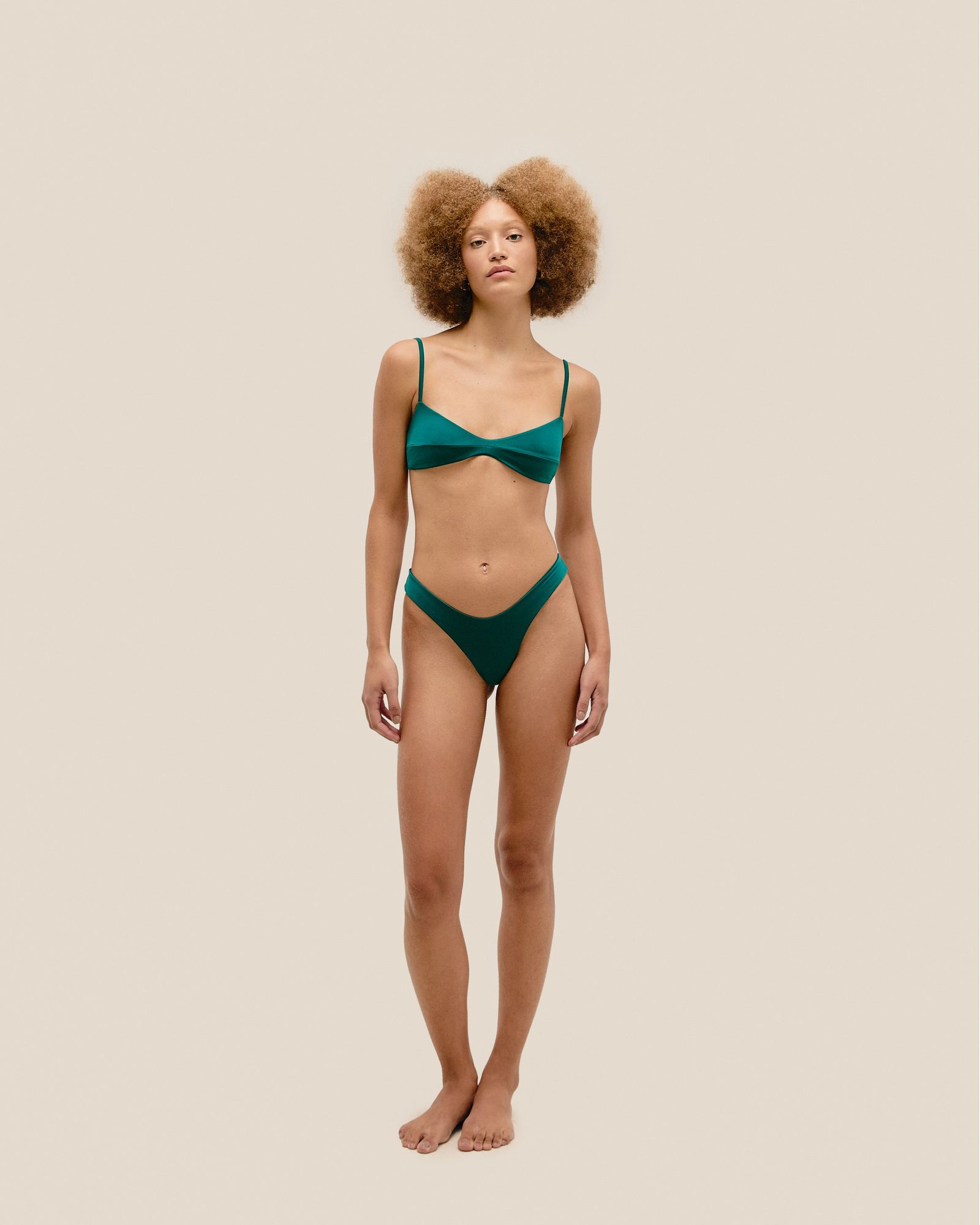 01040820_0406_3-CALCINHA-LEILA