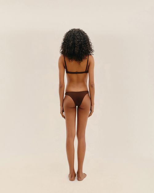 01031061_0338_2-TOP-MONICA-REGULAVEL