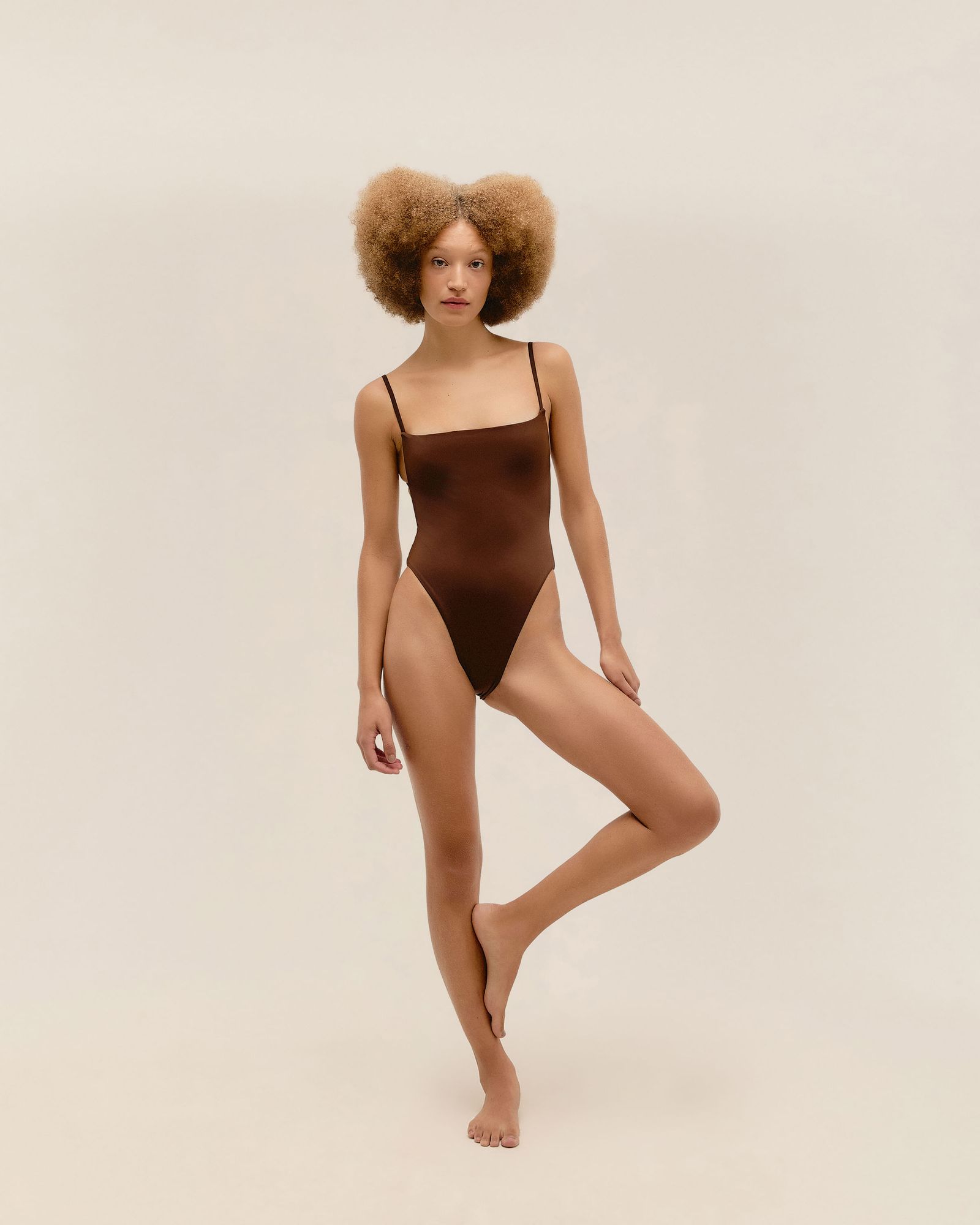 01020605_0338_3-MAIO-NINA