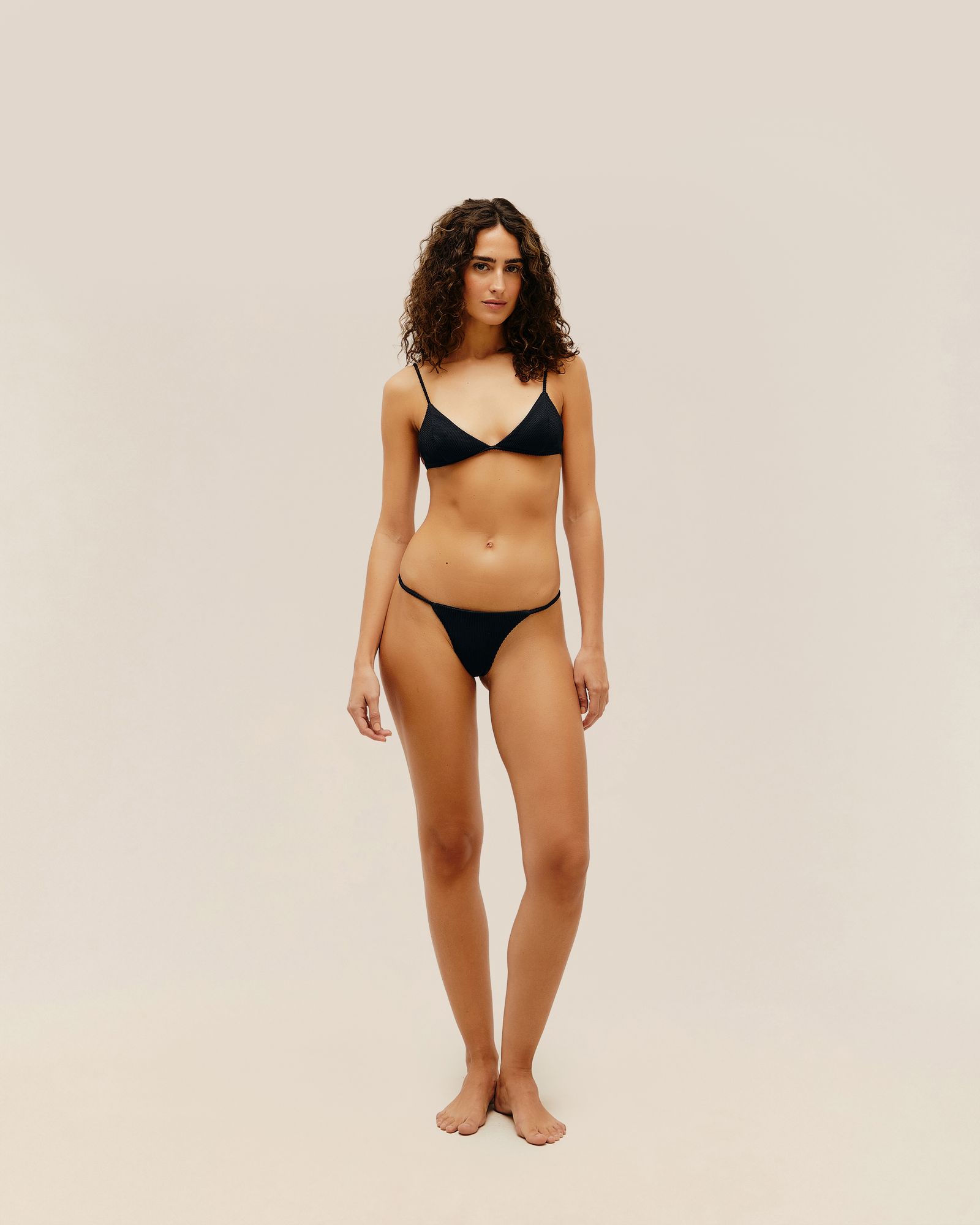 01031064_0001_2-TOP-OLIVIA-RECORTE-NERVURA