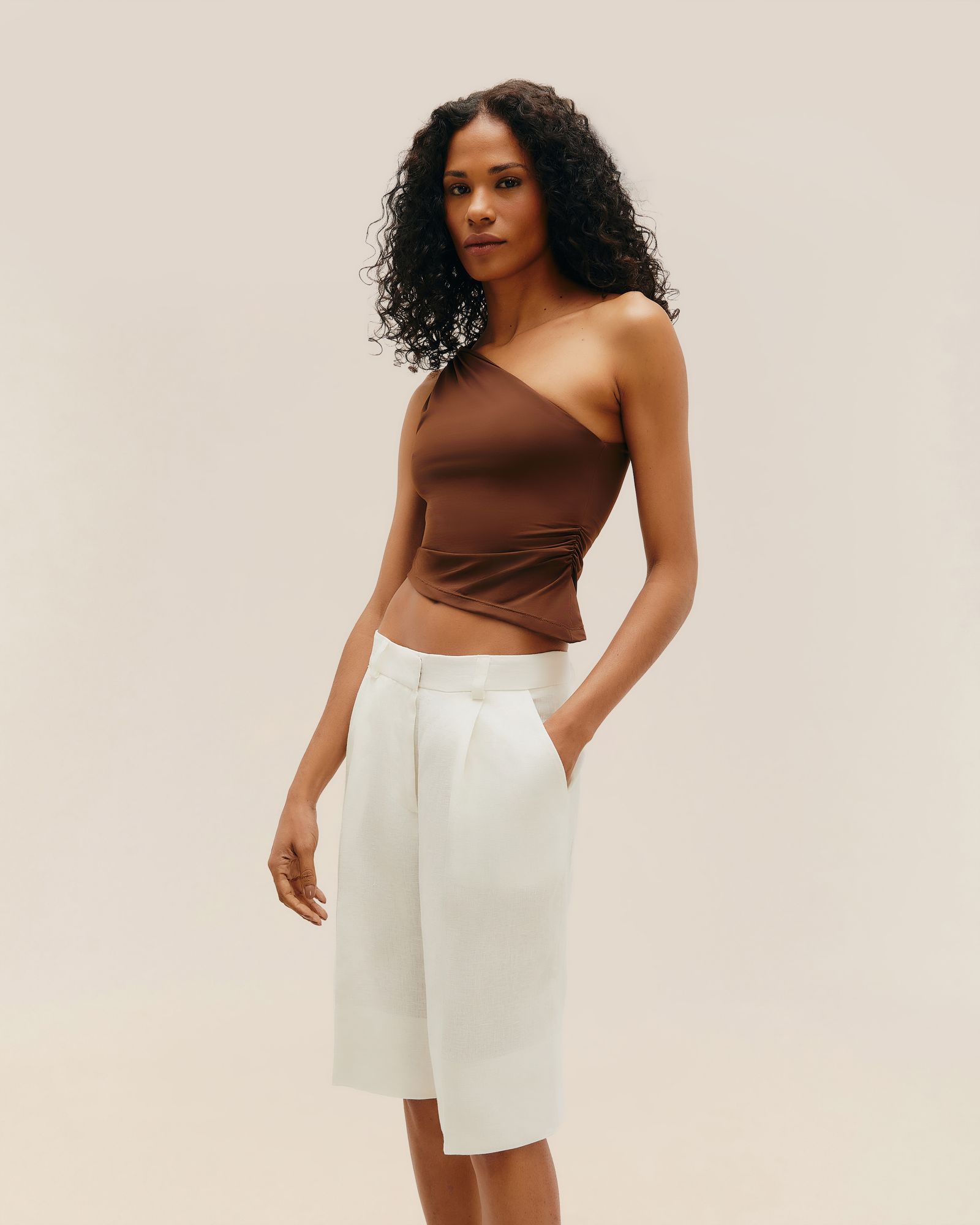 03180013_0014_3-BERMUDA-LARISSA-LINHO