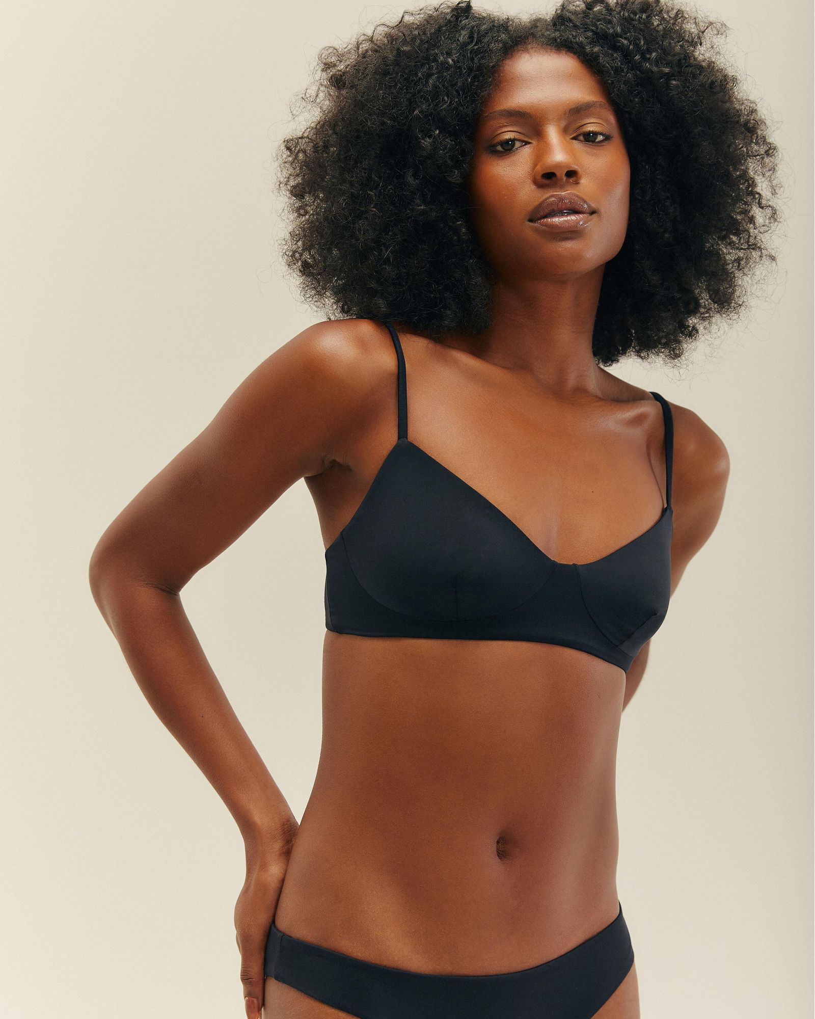 01040529_0001_4-CALCINHA-BASIC-FP