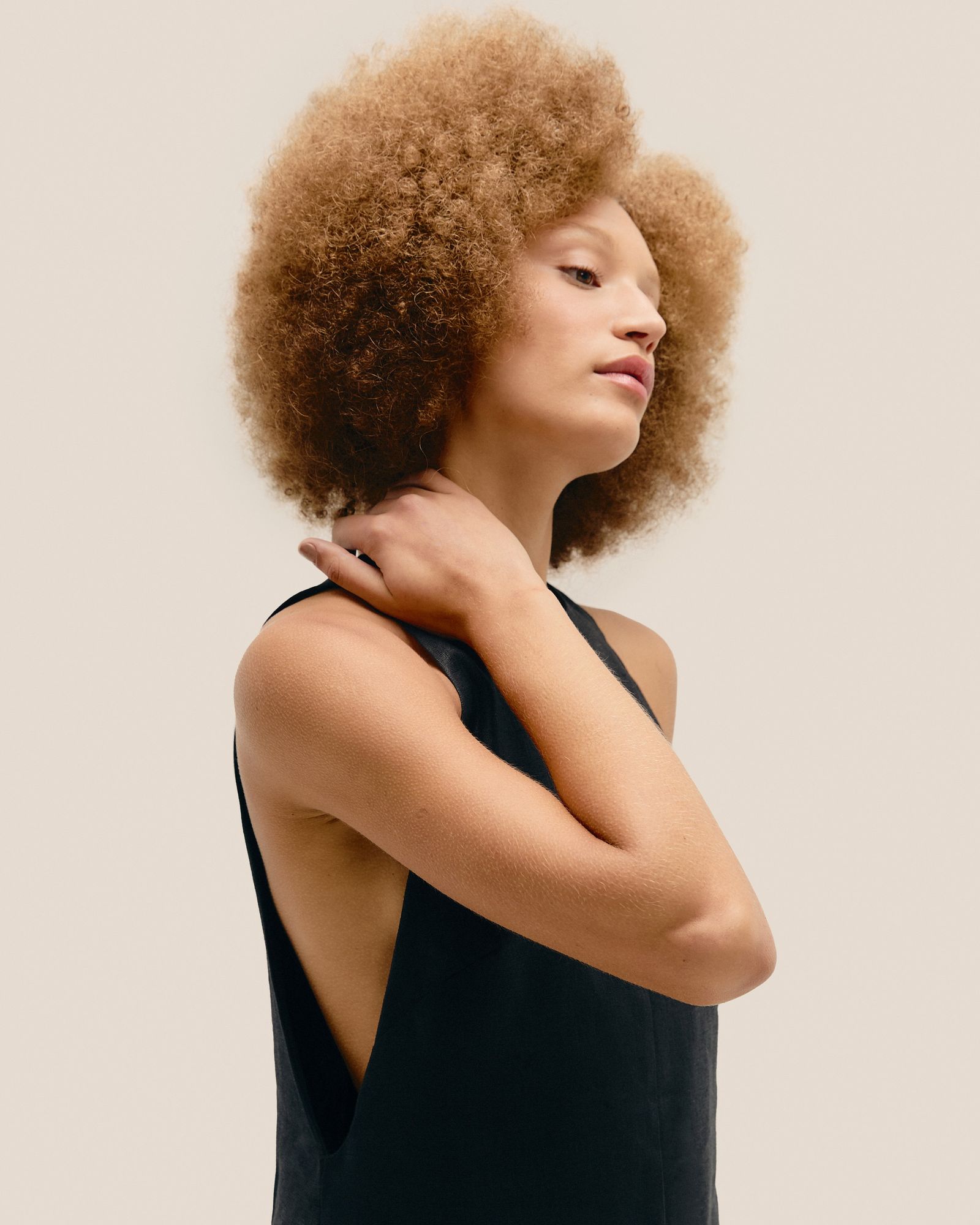 03010379_0001_4-VESTIDO-IVA-LINHO