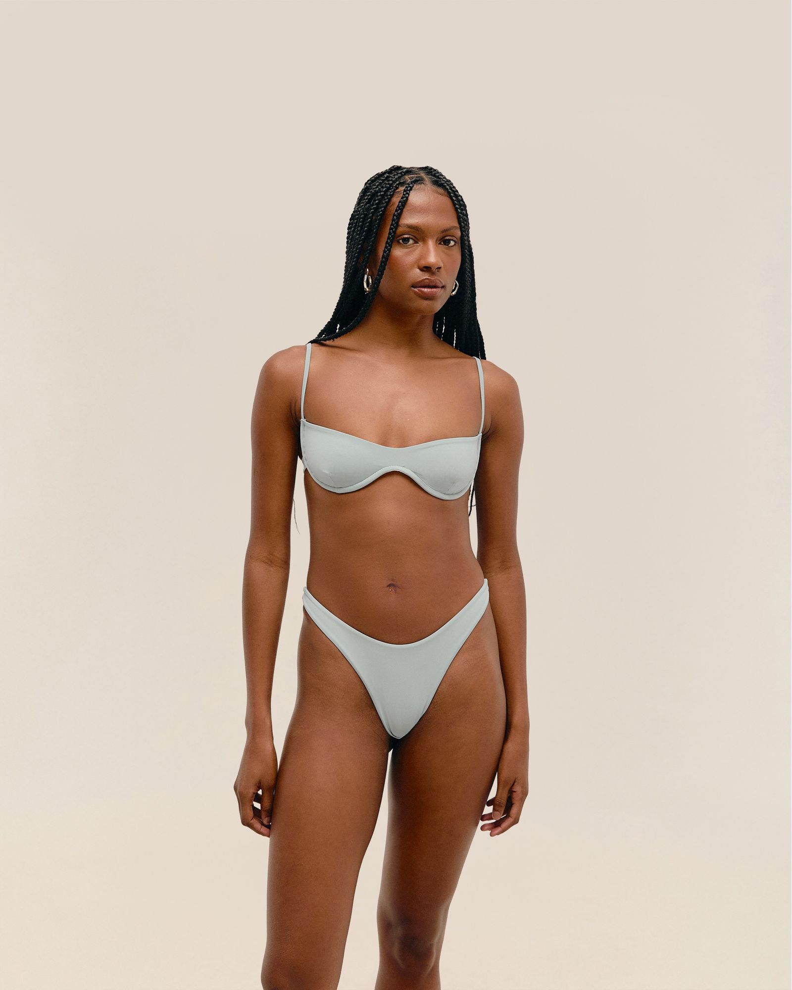 01031009_0244_3-TOP-LANA-REGULAVEL