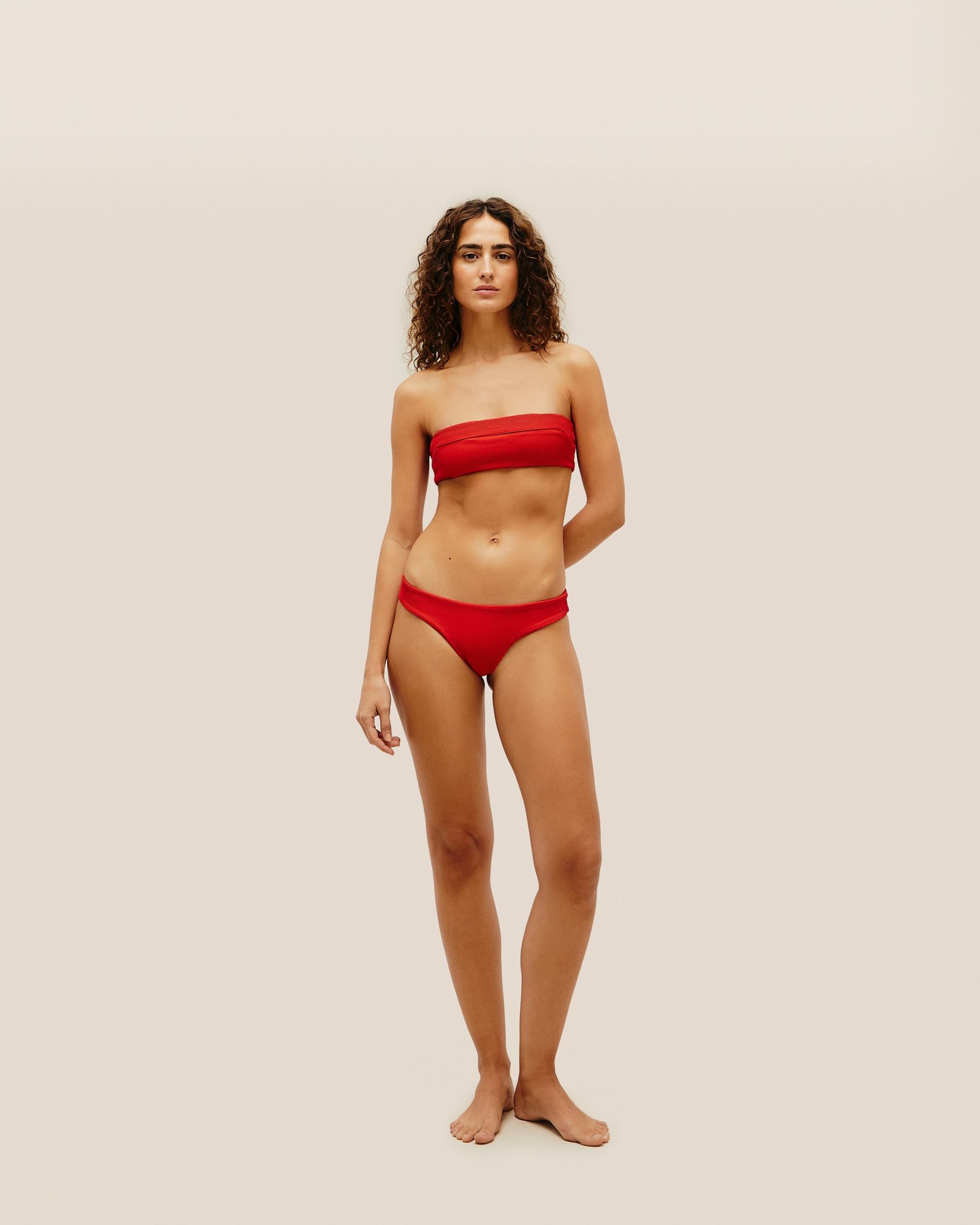 01030740_0247_2-TOP-GABI-RETO-NERVURA