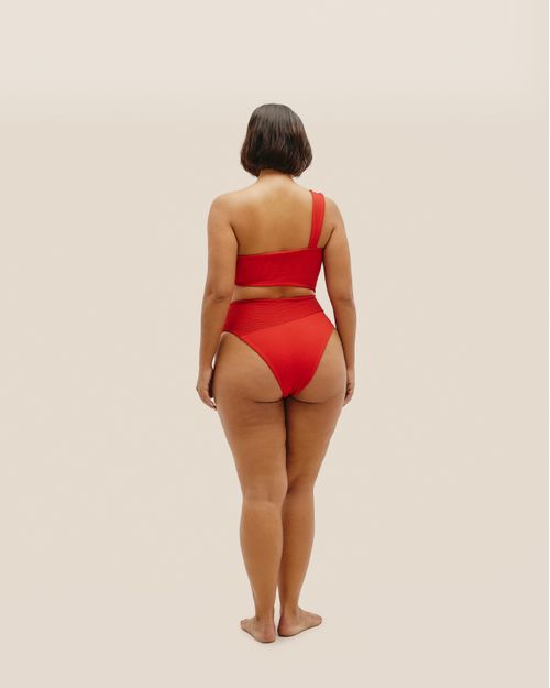 01020374_0247_3-MAIO-IU-NERVURA