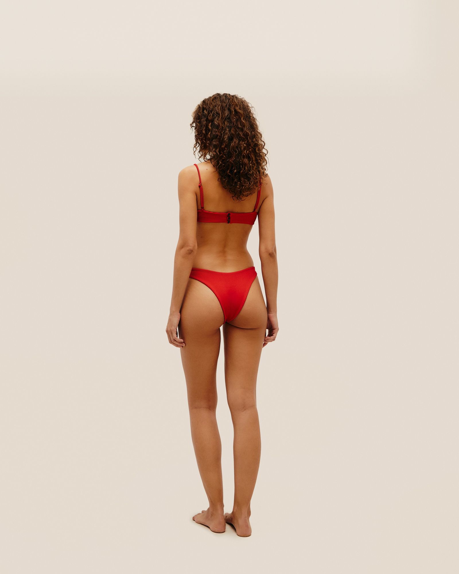 01040469_0247_2-CALCINHA-LEILA-NERVURA