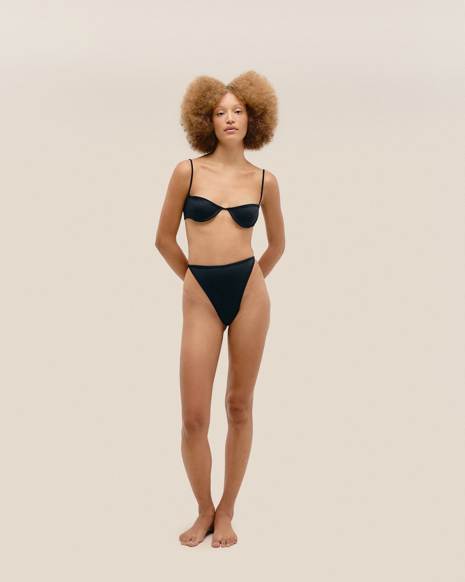 01031003_0001_2-TOP-ELLA-FP