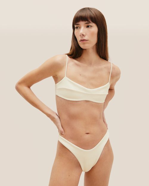 01030723_0274_4-TOP-AGATHA-NERVURA