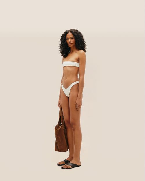 01031035_0014_2-TOP-FAIXA-FP