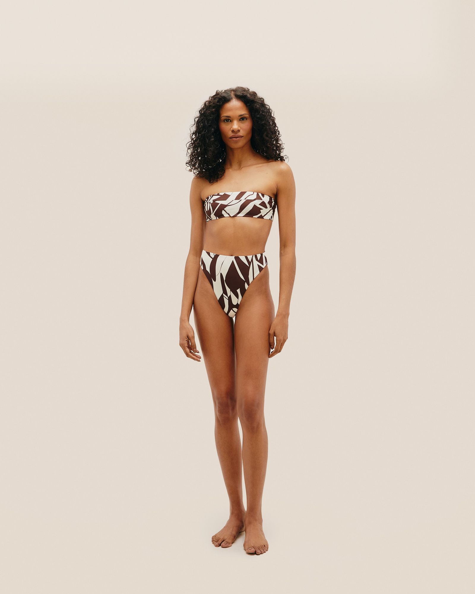 01031072_0411_1-TOP-GABI-RETO-ESTMAPADO