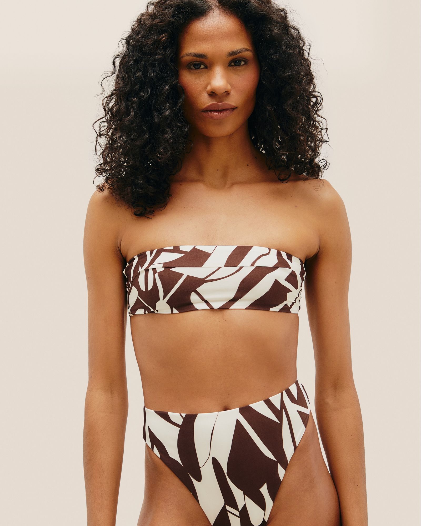 01031072_0411_4-TOP-GABI-RETO-ESTMAPADO