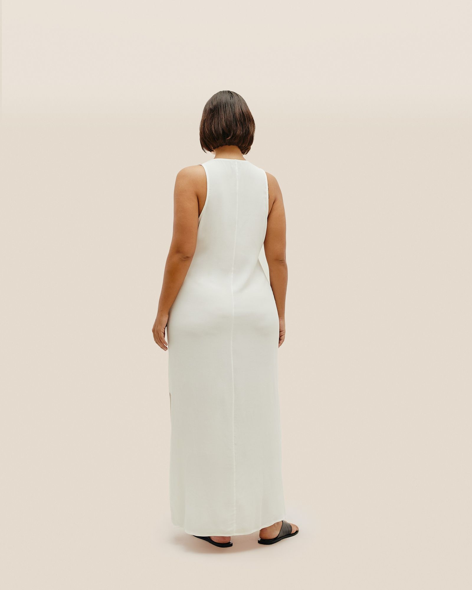 03010407_0014_3-VESTIDO-DECOTE-U-LONGO