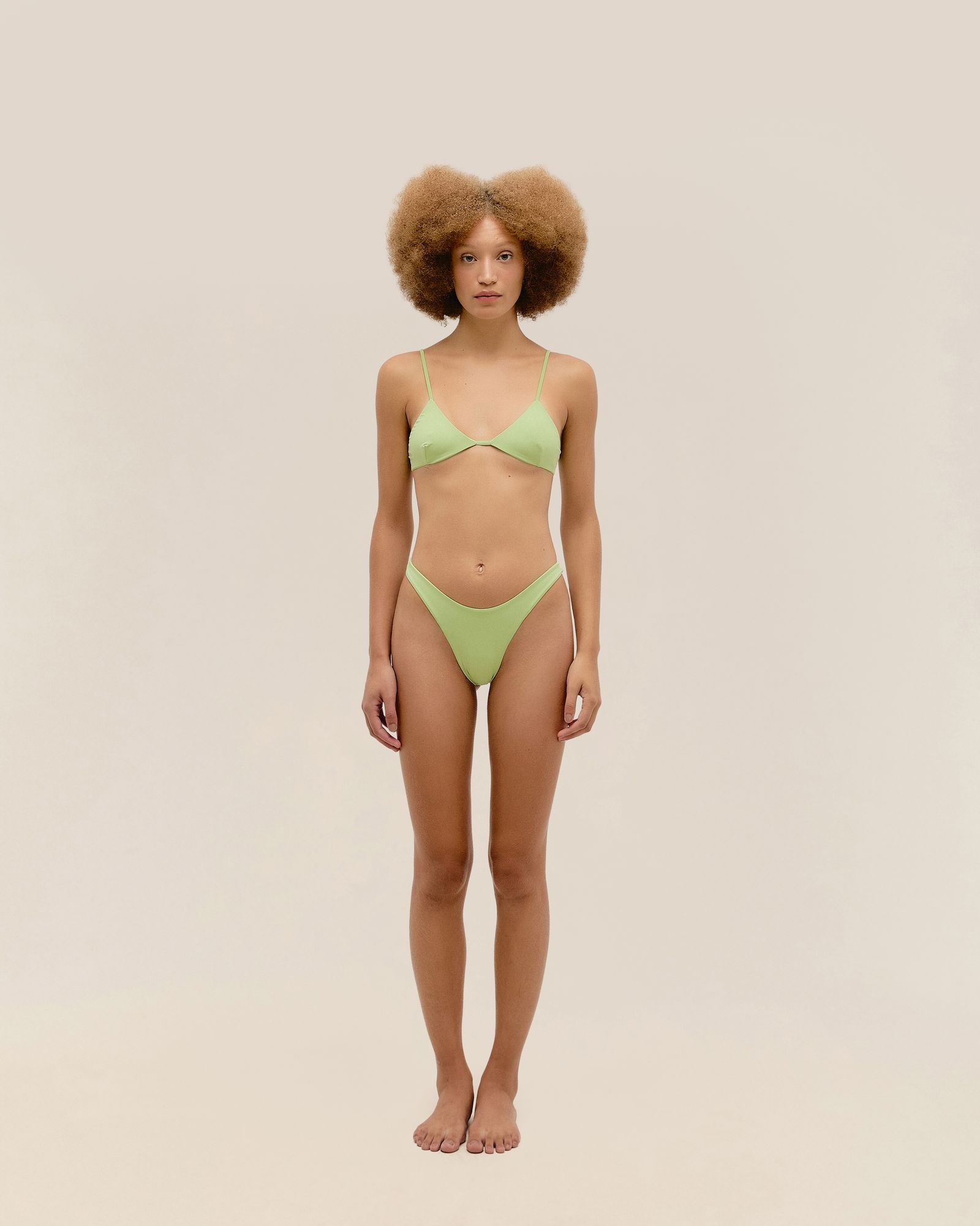 01031031_0407_1-TOP-CORA