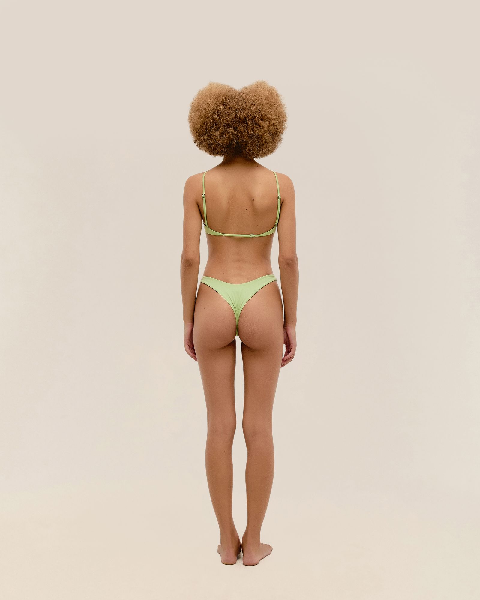 01031031_0407_2-TOP-CORA