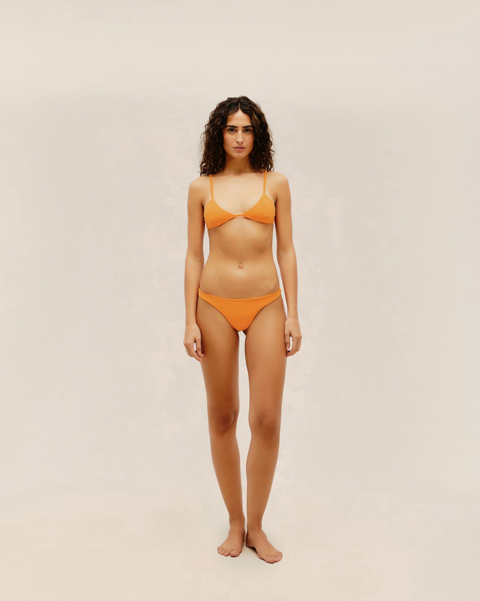 01031104_H413_2-TOP-CORA