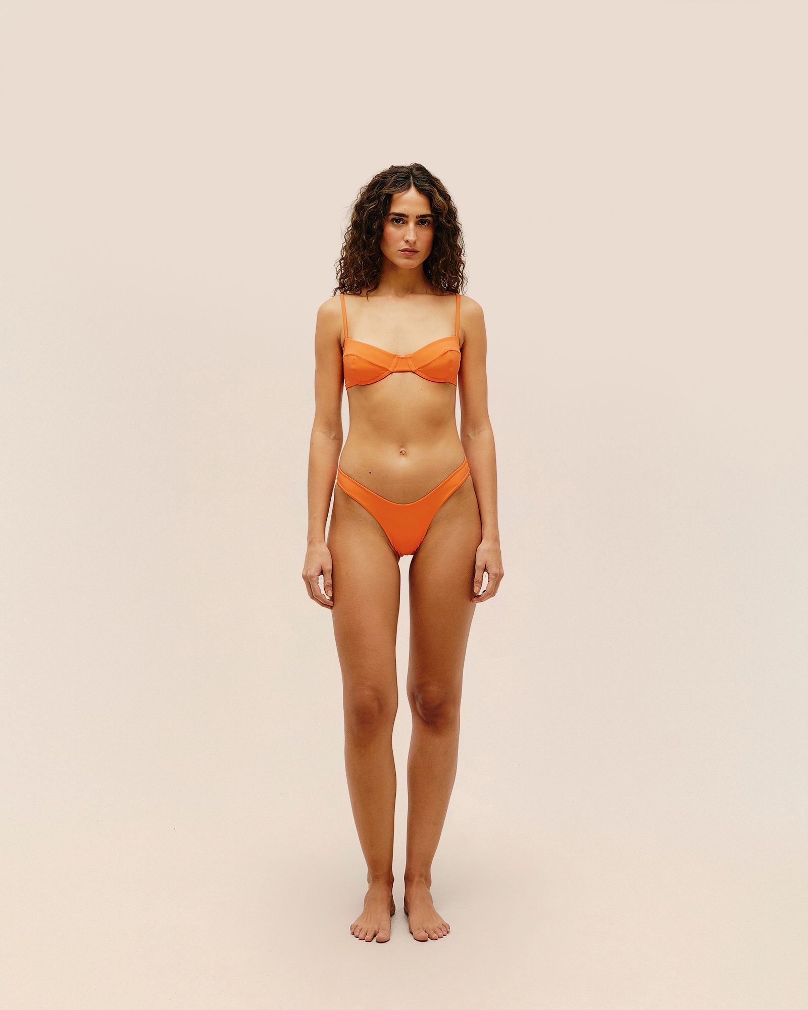 01040899_H413_1-CALCINHA-LEILA