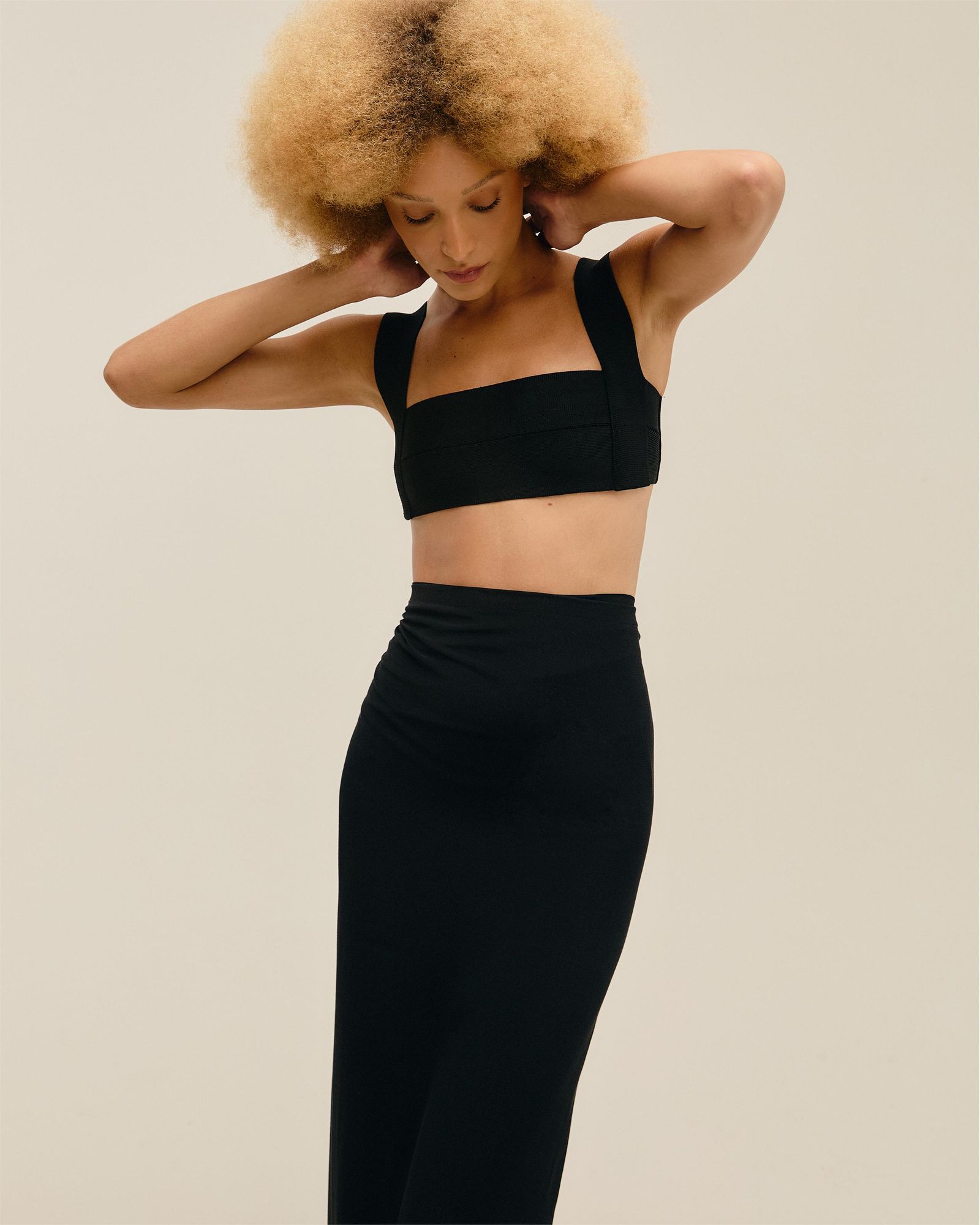 03050005_0003_2-TOP-ALCA-LARGA-TRICOT