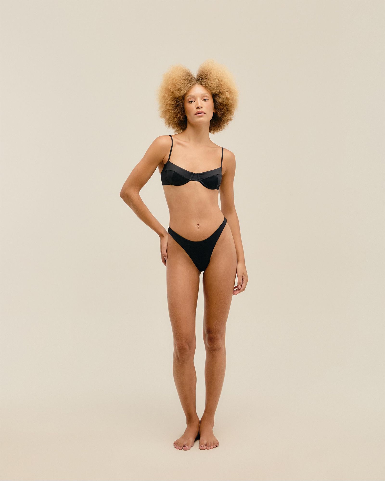 01040223_0003_1-CALCINHA-LOLA