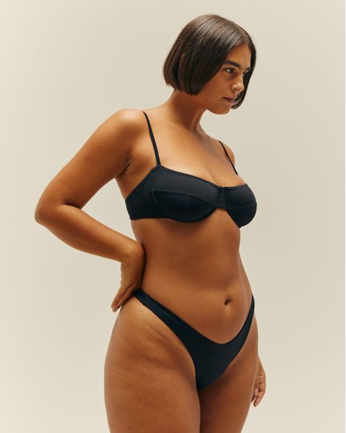 01030003_0001_3-TOP-MEIA-TACA